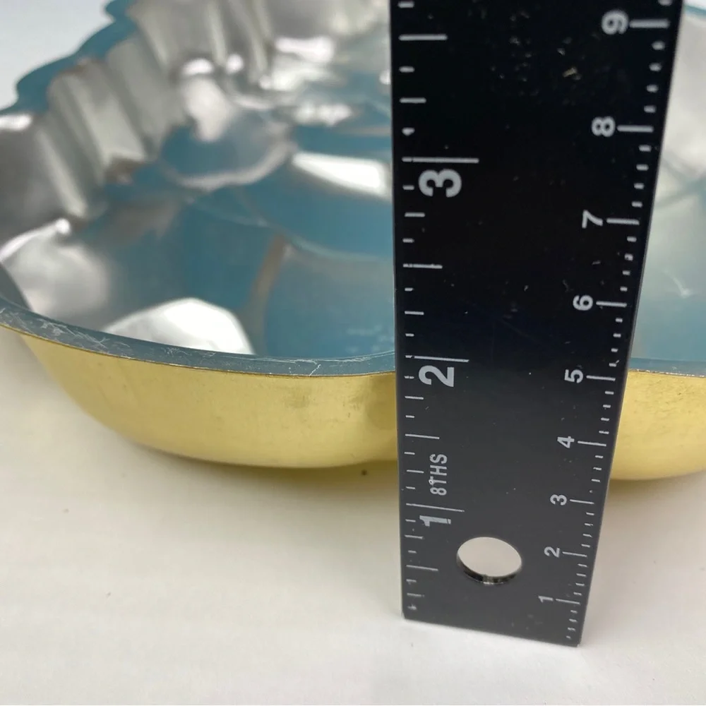 Vintage Wilton Winnie The Pooh Aluminum Cake Pan 515-401 Mold Bakeware Collect